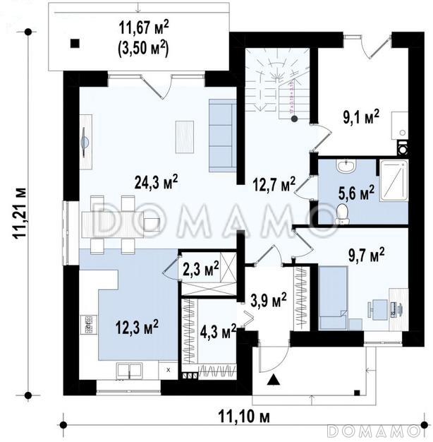 Проект дома с террасой и балконом, кладовыми, просторной ванной с окном на втором этаже / План 1 этажа